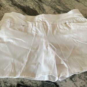 INC INTERNATIONAL CONCEPTS Women’s WHITE SHORTS Size 12